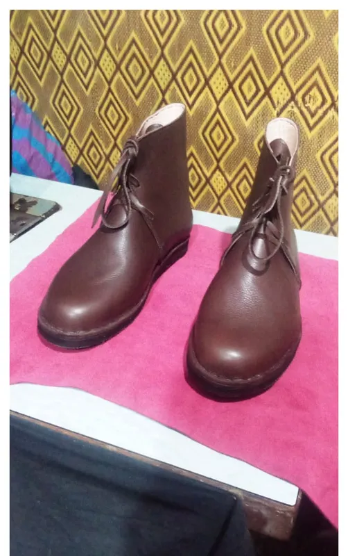 Bottines chukka en cuir marron